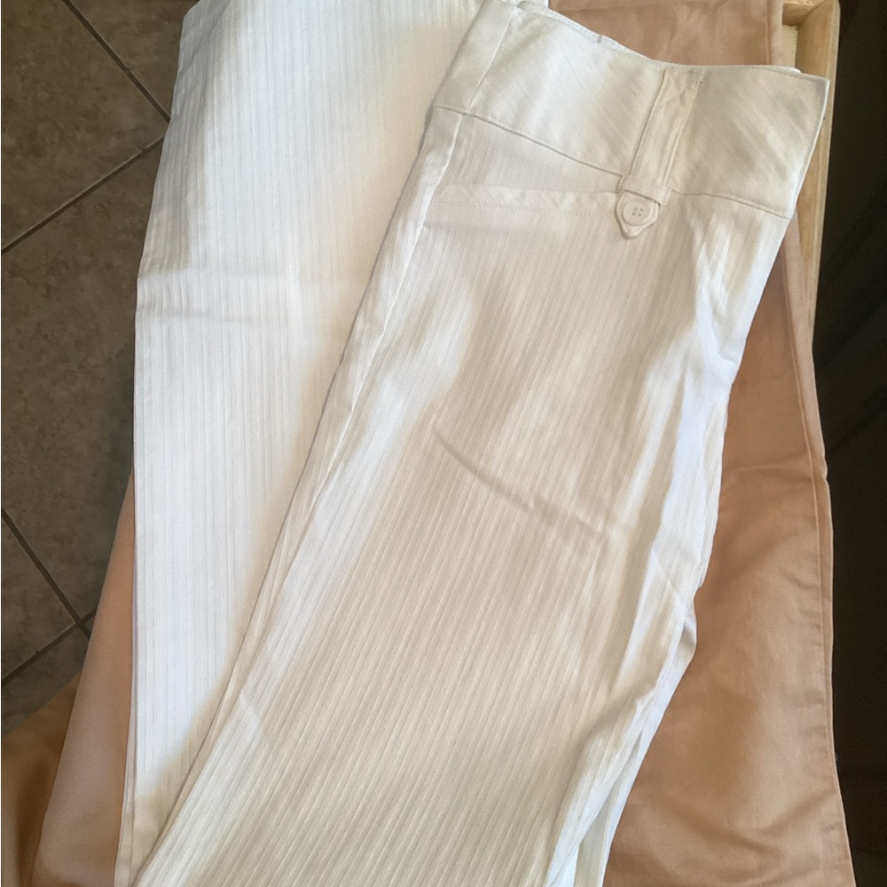 Joe Benbasset White Pants